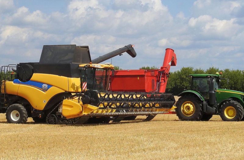 Using Geotrack agricultural guidance system and Agroprofile platform for agricultural machinery rental service companies Using Geotrack agricultural guidance system and Agroprofile platform for agricultural machinery rental service companies