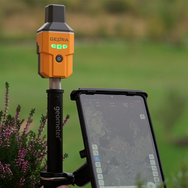 Receptor GNSS RTK GEORA IMU Tab KIT Receptor GNSS RTK GEORA IMU Tab KIT